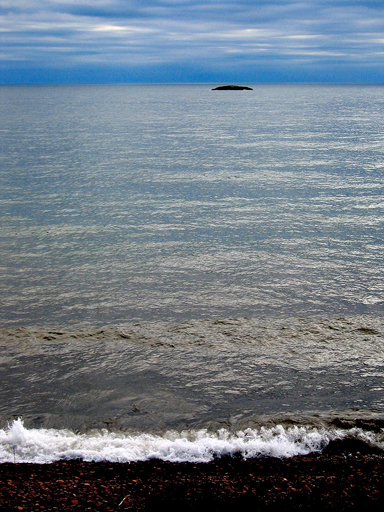 El Lago Superior es tan grande y profundo que constituye realmente un mar rodeado de tierra.